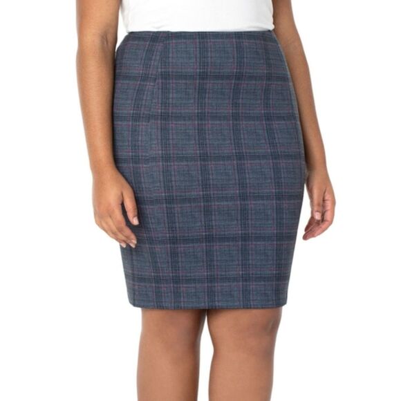 NWT Liverpool Blue Plaid Print‎ Stretch Pencil Skirt Size 6P - Picture 1 of 7